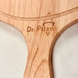 Dr. Pizza fa pizza tálalódeszka logó- és nyélrészlete